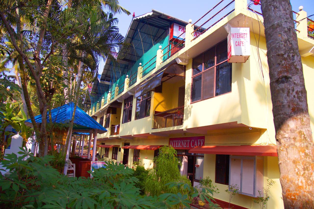 Panchavadi Ayurvedic Beach Resort Varkala Buitenkant foto
